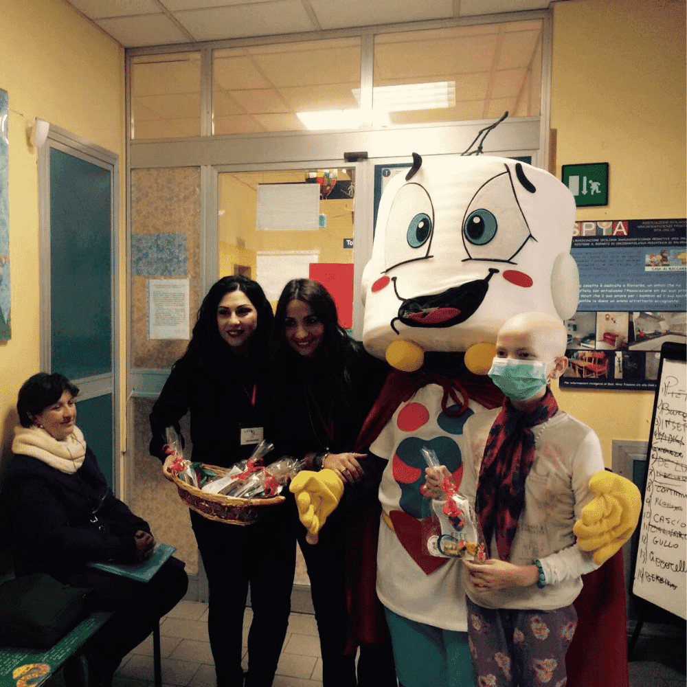 SuperHugs e i Linfoamici portano i loro abbracci all’ Ospedale Civico di Palermo