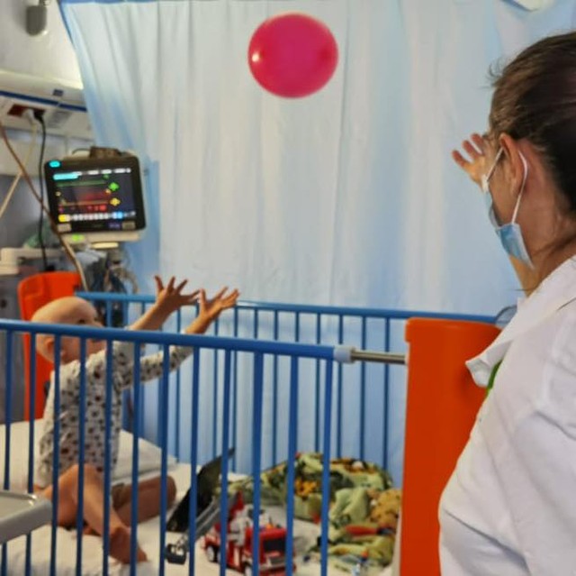 Abbracci in corsia: ospedale bambino Gesù di Roma